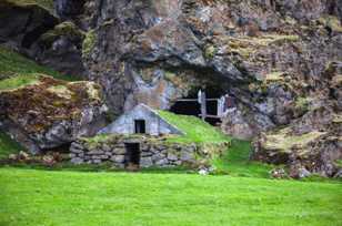 Troll cave-9111 Troll cave-9111